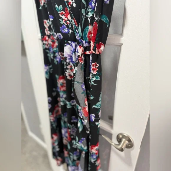 Xhilaration Floral Print Wrap Dress - Picture 7 of 11